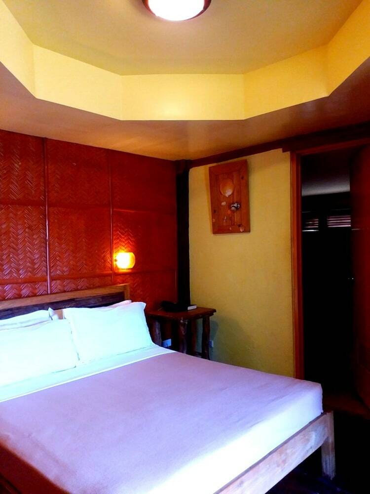 Hotel El Puerto Marina Beach Resort