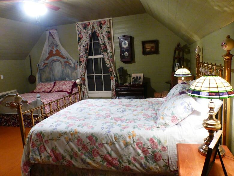 Mulberry Lavender Farm And B&B