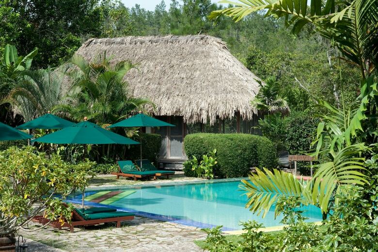 Posada Blancaneaux Lodge By Francis Ford Coppola