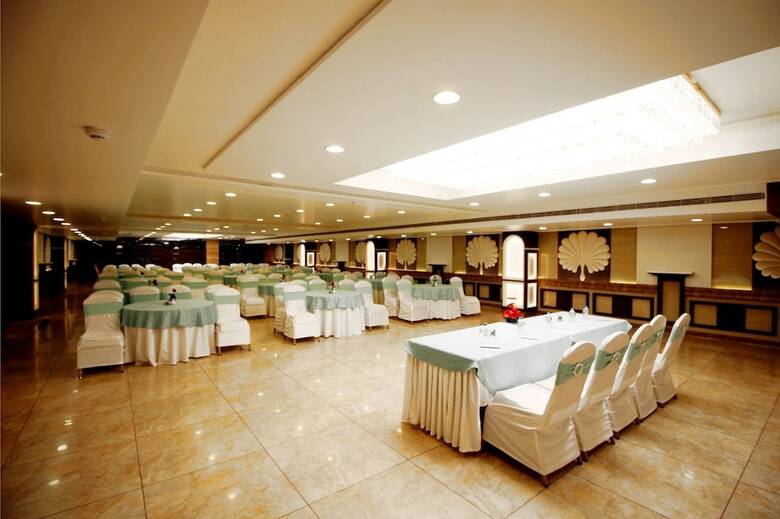 Pinnacle By 1589 Hotels