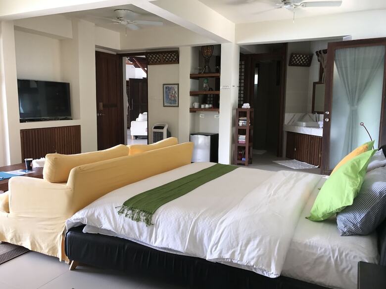 Hotel Ekhaya Private Villas & Suites Palawan