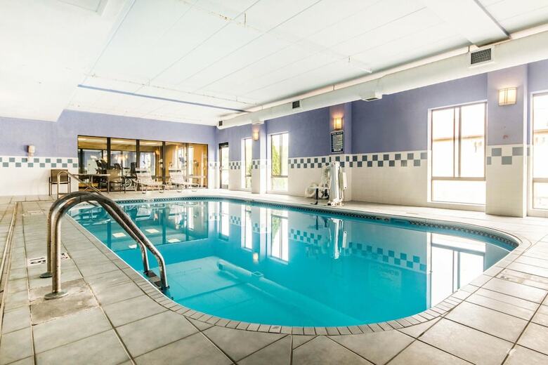 Hotel Quality Inn & Suites