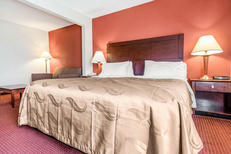 Hotel Quality Inn & Suites