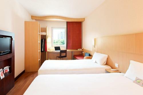 Hotel Ibis Anshan Shengli Square