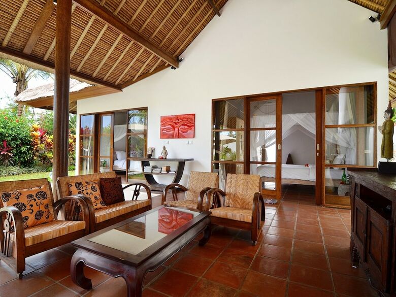 Villa Candi Kecil Tiga