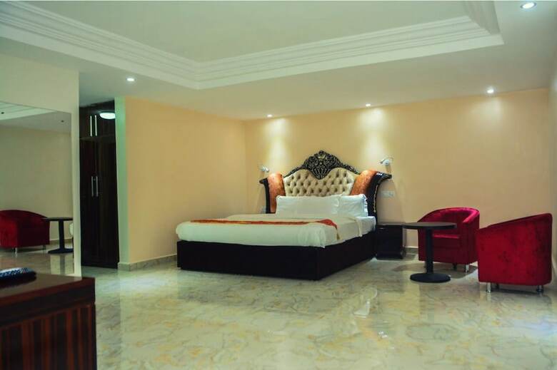 Starview Palace Hotel