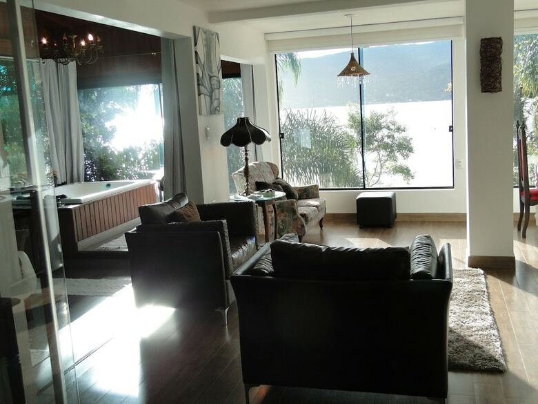 Hotel Bistr� E Guest House Isadora Duncan