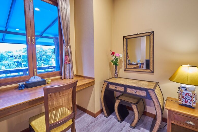Hotel Hueankhamhom Resort
