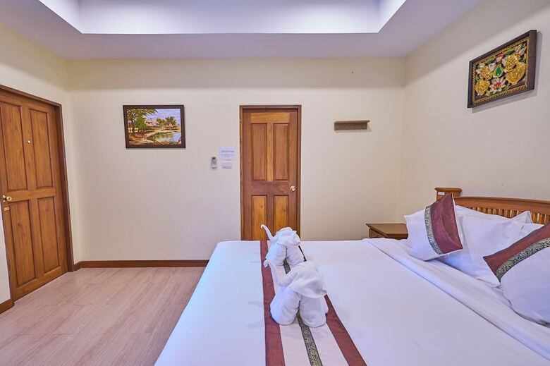 Hotel Hueankhamhom Resort
