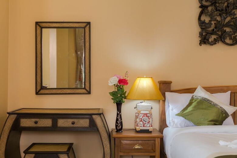 Hotel Hueankhamhom Resort