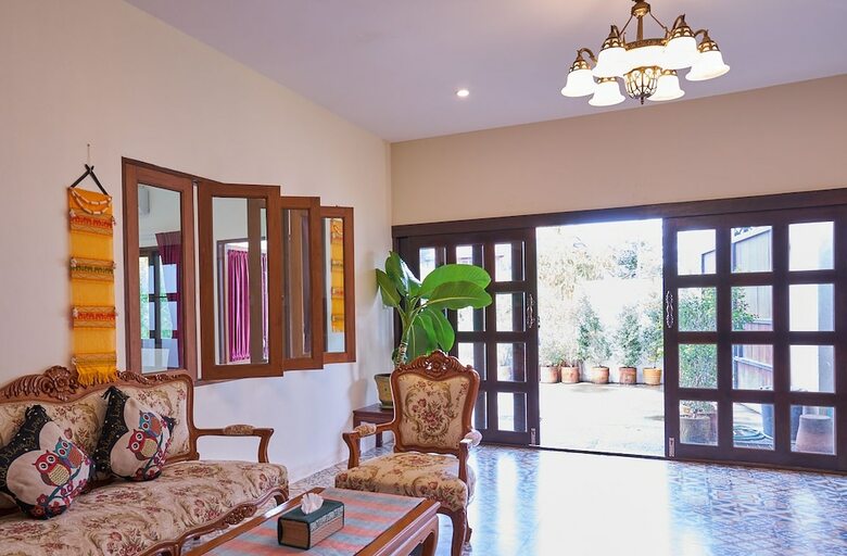 Hotel Hueankhamhom Resort