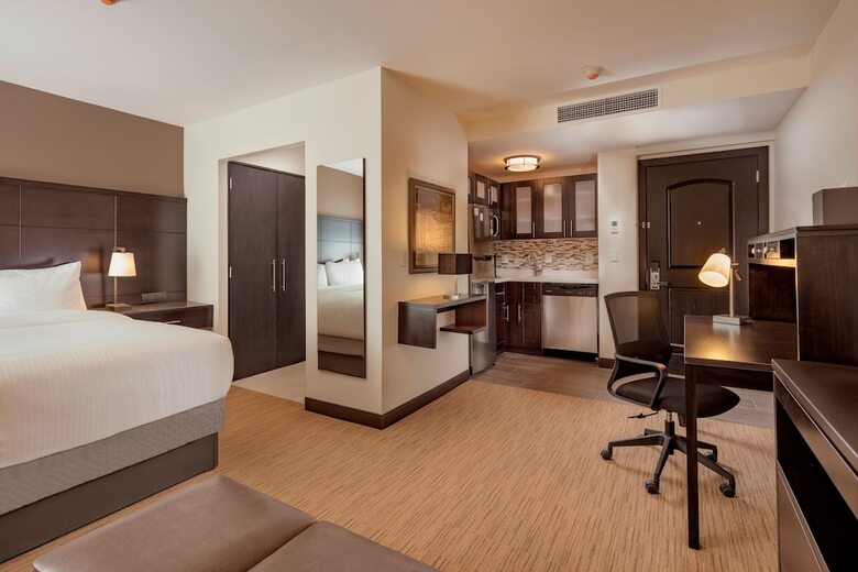 Aparthotel Staybridge Suites Silao