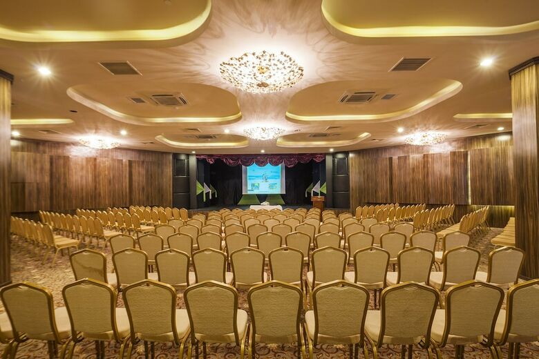 Club Hotel Turan Prince World