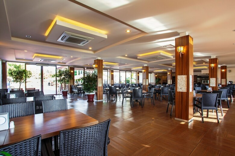Club Hotel Turan Prince World