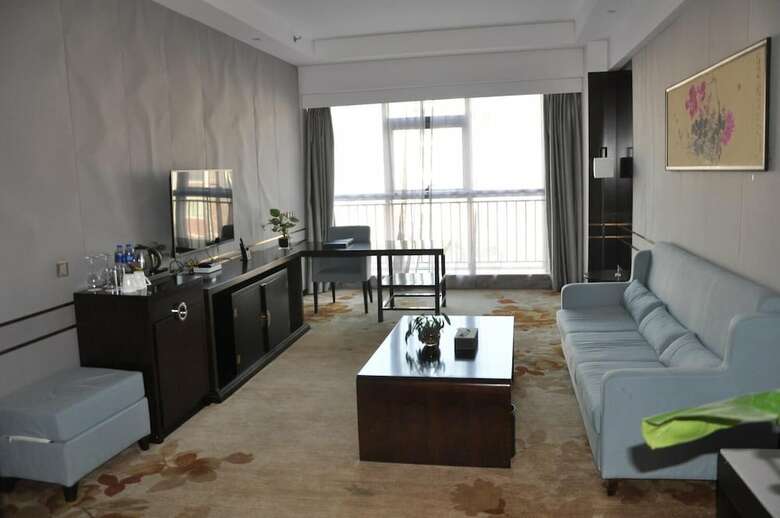 Joyful Rose International Hotel