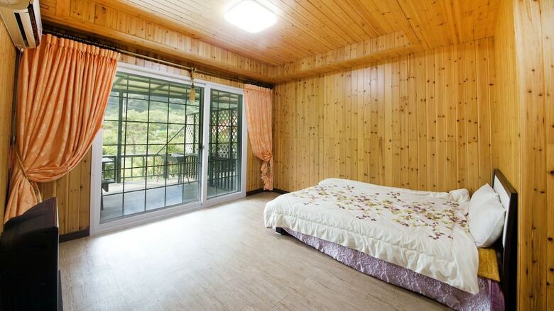 Baenae-gol Picture And Garden Pension