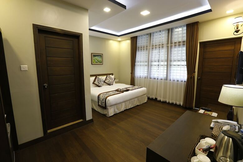 Bed & Breakfast Cloud 10 Boutique Hotel