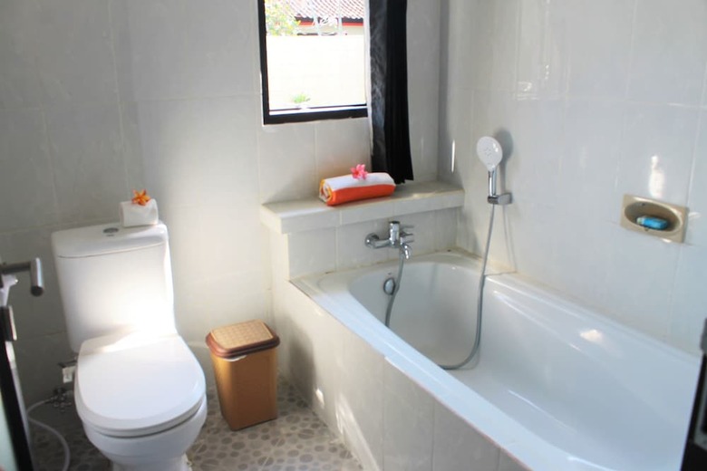 Hotel Yuliana Homestay