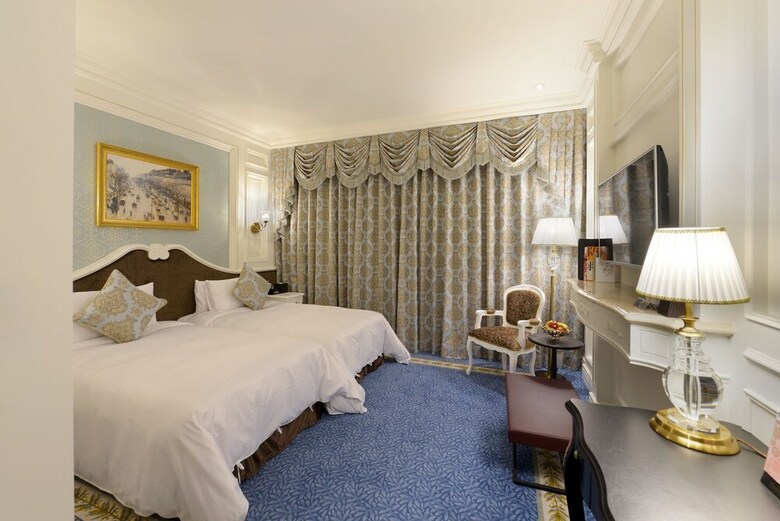 Golden Tulip Rs Boutique Hotel