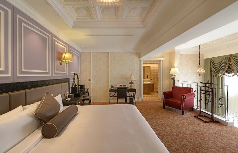 Golden Tulip Rs Boutique Hotel