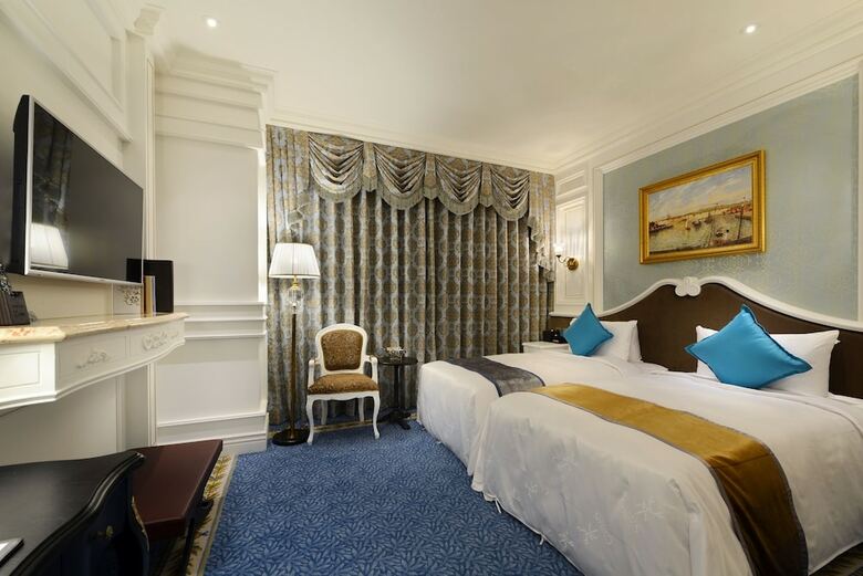 Golden Tulip Rs Boutique Hotel