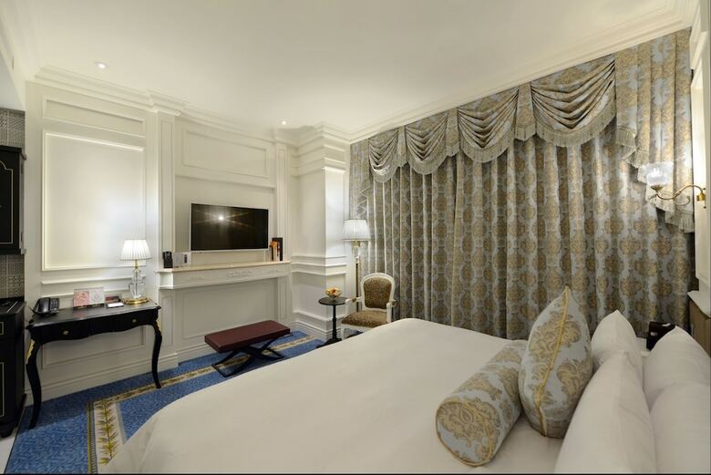 Golden Tulip Rs Boutique Hotel