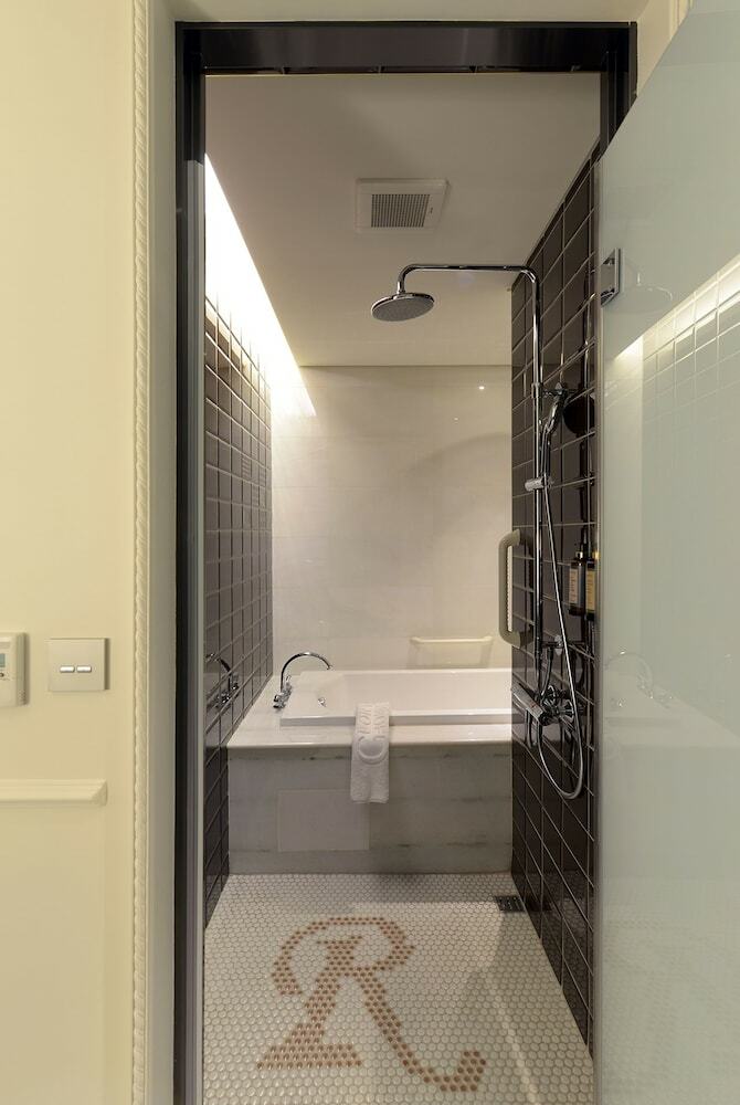 Golden Tulip Rs Boutique Hotel
