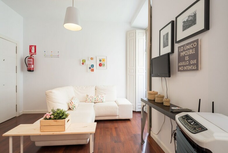Apartamentos Letmalaga Calderon