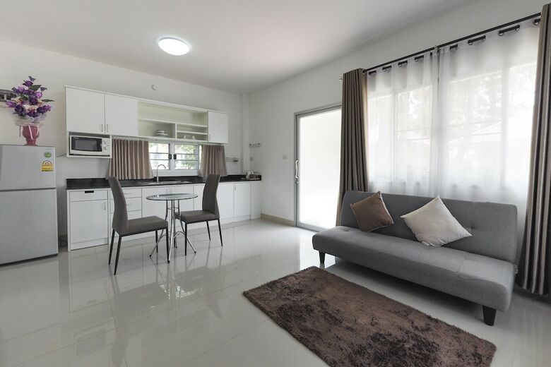 Hotel Capital O871 Baan Ping Kan Longstay