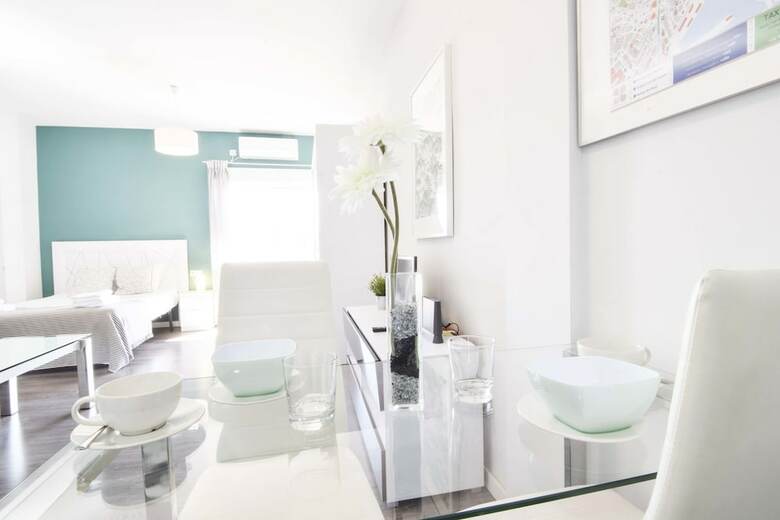 Apartamentos Letmalaga Atarazanas Market