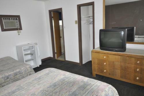 Kingsbridge Inn / Bon-air Motel