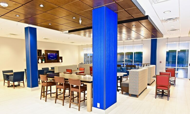 Hotel Holiday Inn Express & Suites Perryville