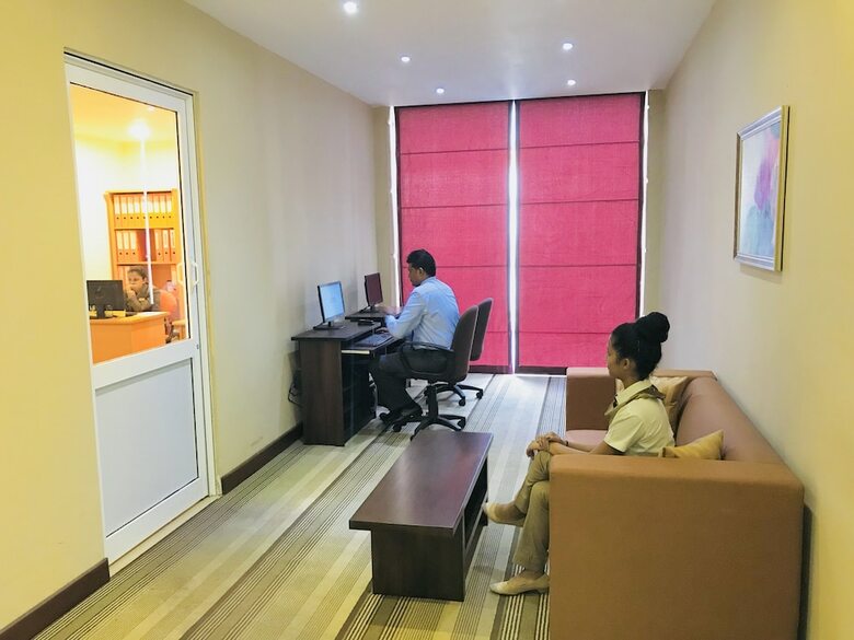 Grandeeza Luxury Hotel