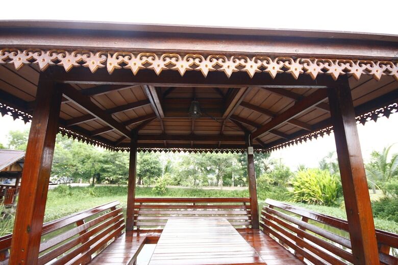 Hotel Baan Suan View Dee Homestay