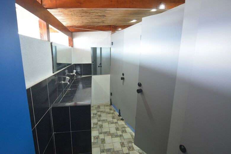 Hotel Highway To H Inn - Totolan