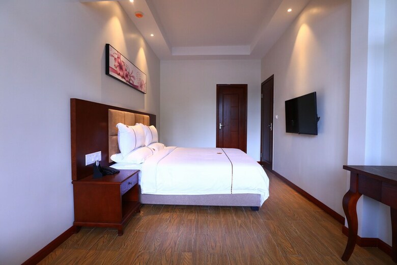 Tf Seaside Hotel