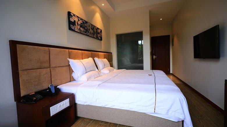 Tf Seaside Hotel