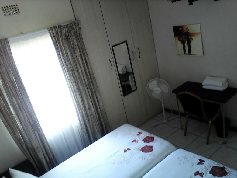 Vuya Nathi Bed & Breakfast