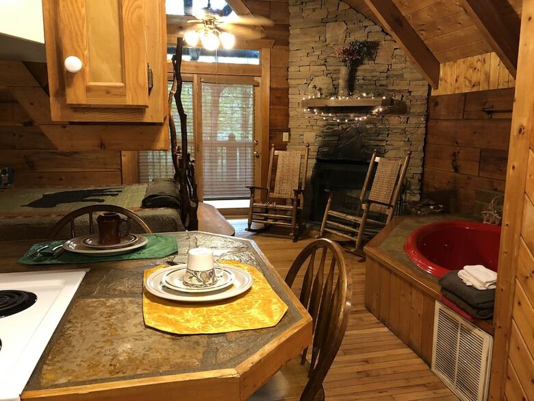 Bed & Breakfast Gatlinburg Adventure Cabins