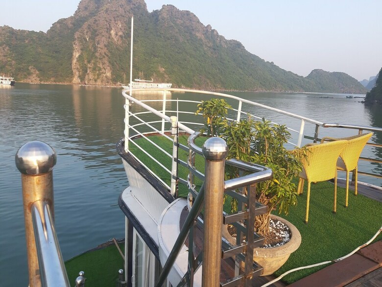 Halong Legacy Legend Cruise