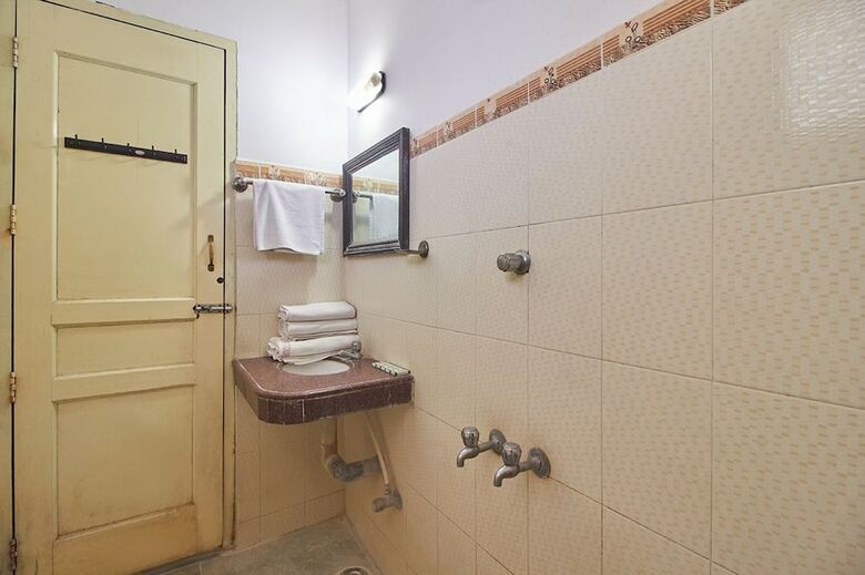 Hotel Triveni Tourist Home