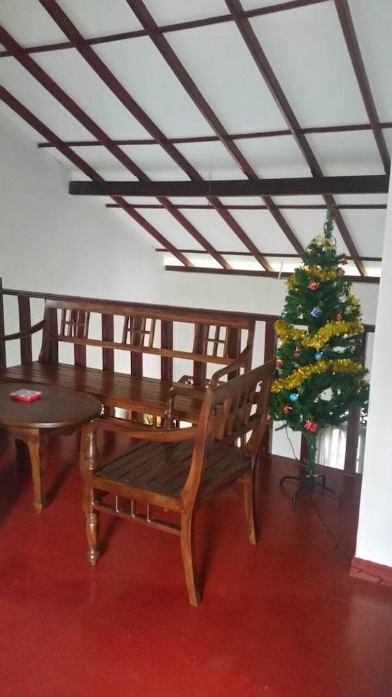 Hotel Srilusa Home Stay Hikkaduwa