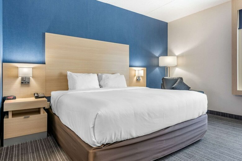 Hotel Quality Inn & Suites