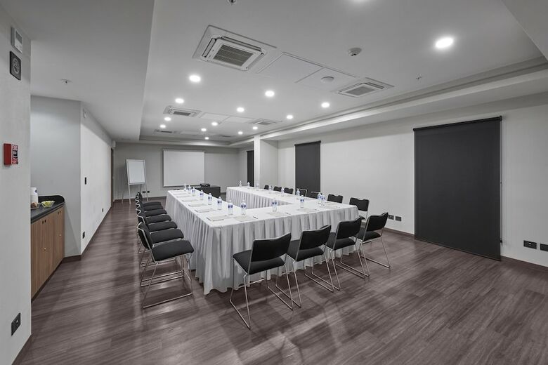 Hotel City Express Monterrey Lindavista