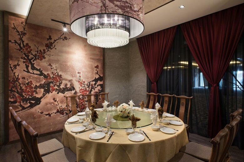Vangohh Eminent Hotel & Spa
