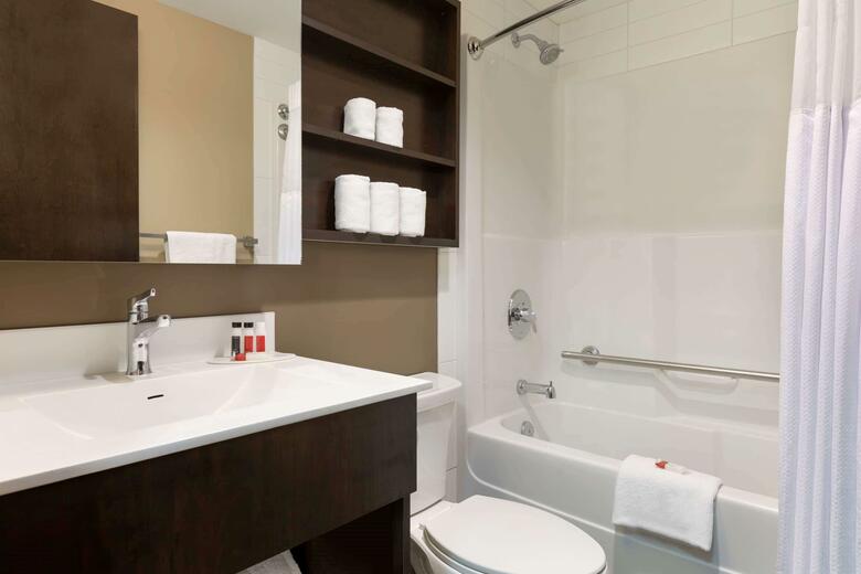 Hotel Microtel Inn & Suites By Wyndham Estevan