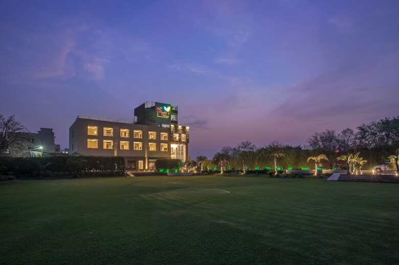 Hotel The Mystic Palms
