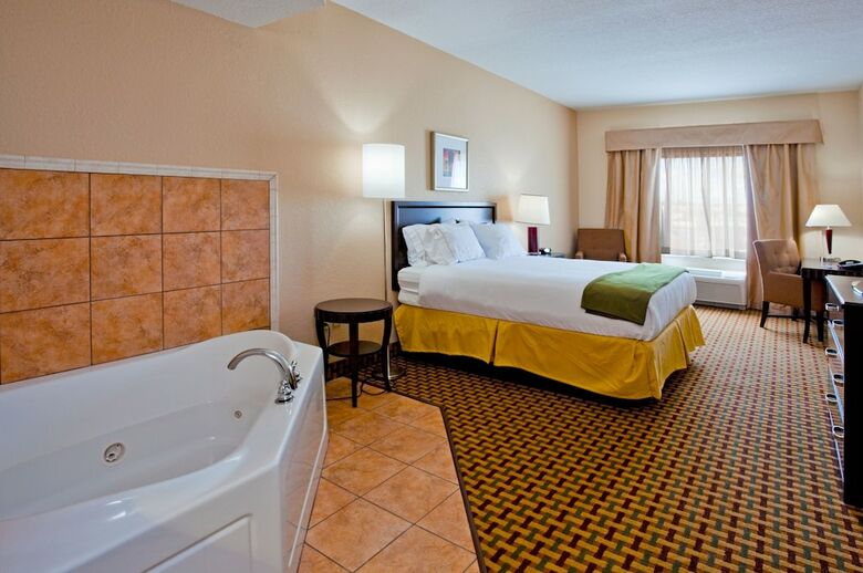 Holiday Inn Express Hotel & Suites Ocoee East