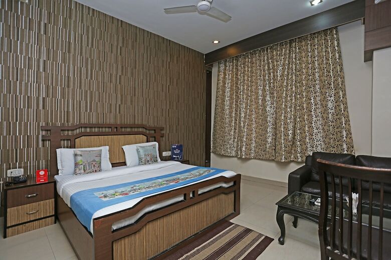 Oyo 1299 Hotel Mukut Regency