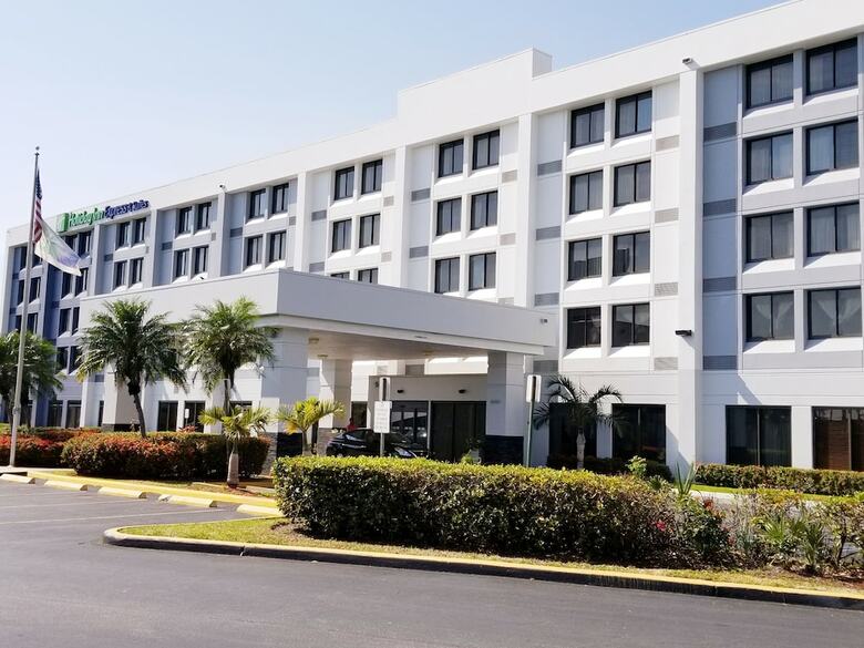 Hotel Holiday Inn Express & Suites Miami - Hialeah